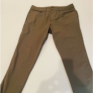 Lulu Lemon Slim Commission Men’s Pants